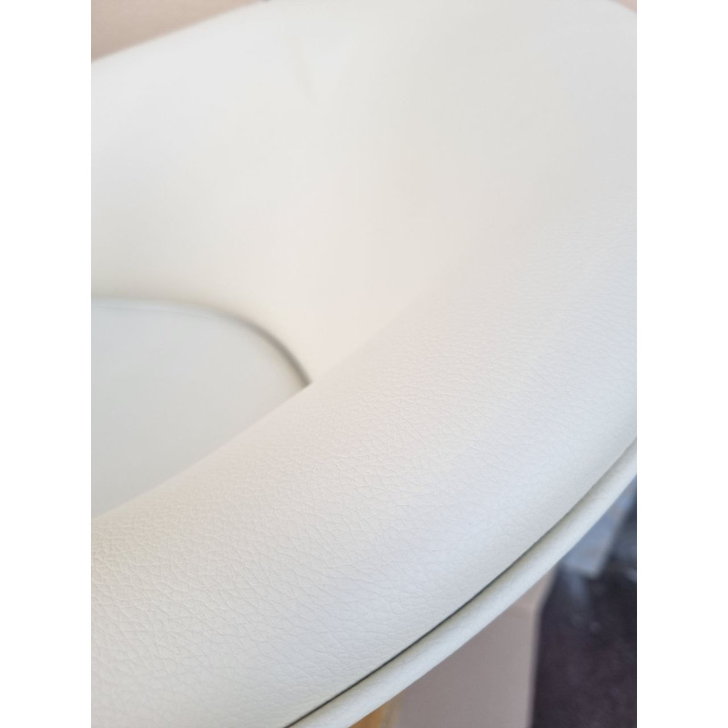 Крісло Мурат К з екошкіри з регулюванням по висоті, м'яке бежеве Мурат К