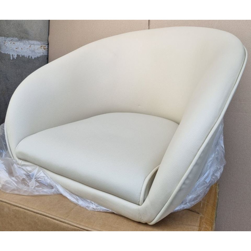 Крісло Мурат К з екошкіри з регулюванням по висоті, м'яке бежеве Мурат К